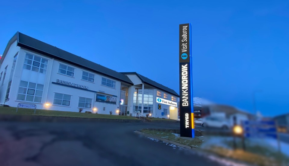 Tvøroyrar kommuna eigari av øllum bygninginum á Sjógøtu 2-4