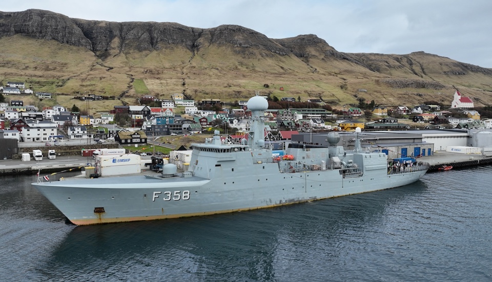 KVØÐA TIL HDMS TRITON & ARTIC KOMMANDO